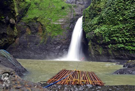 Pagsanjan Falls .